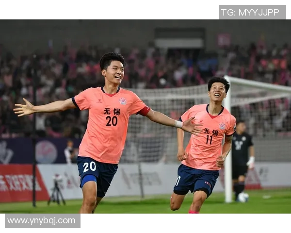 足球明星挑战中国麻将技艺引发热议球场之外的新玩法与文化交流